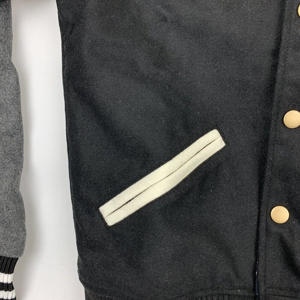 Borderlands Insert Coin Unisex Varsity Jacket S Black & Gray With Striped Cuffs - Picture 3 of 9